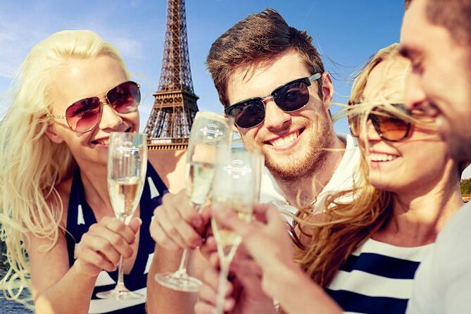Paris: Seine River Sightseeing Sunset Cruise with Champagne - Vert-Galant Square and Pont Neuf: Île de la Cité from the start