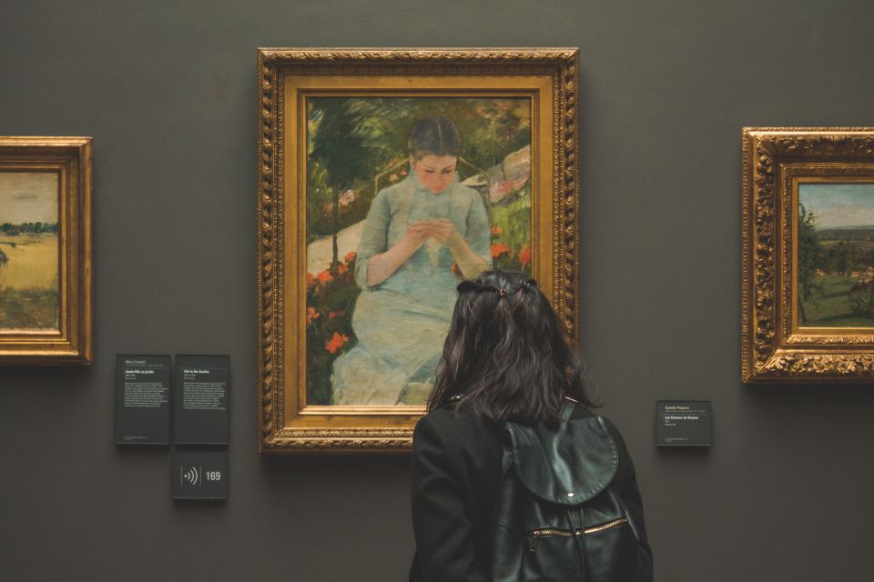 Paris: Seine River Walking Tour with Optional Musée d'Orsay - Stop-by-stop: what you’ll see and what to notice