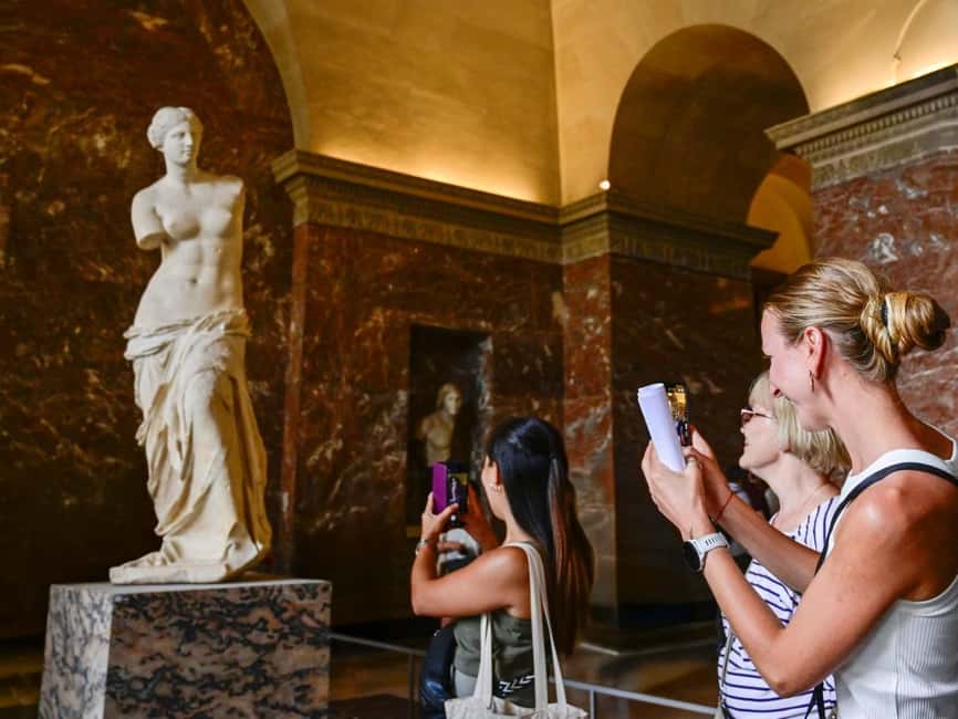 Paris: Semi-Private Tour of the Louvre Museum and Mona Lisa - Ancient foundations: seeing Greek and Roman sculpture first