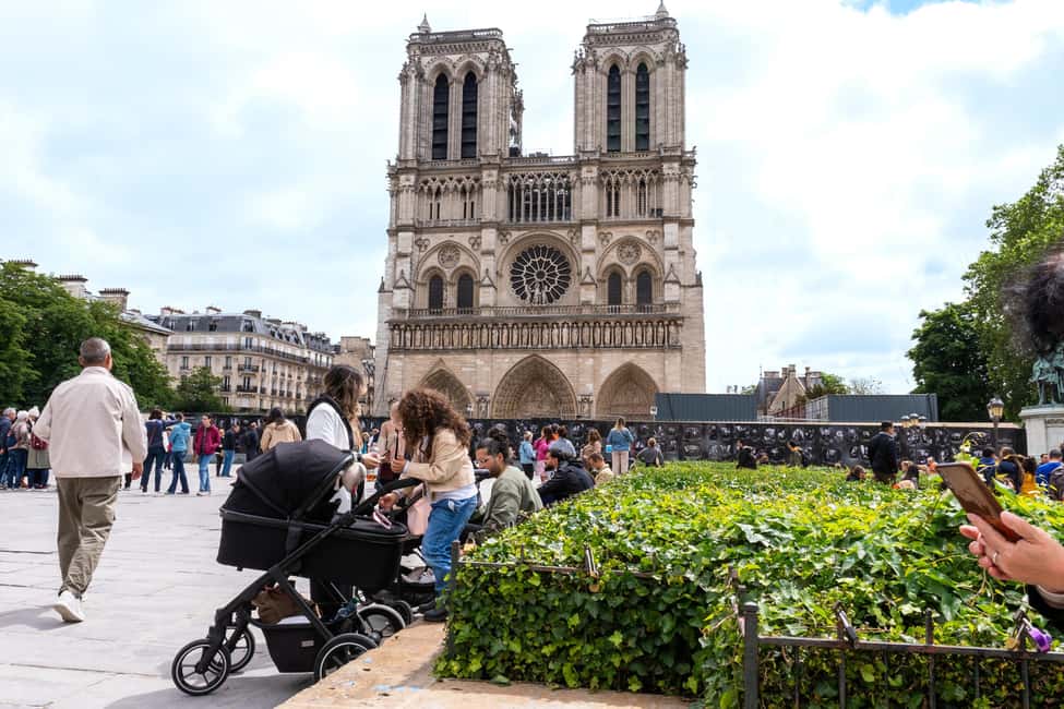 Paris Semi Private Walking Tour: Louvre, Eiffel Tower & Boat - Why this Paris day works: Montmartre to the Seine in one stretch