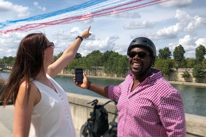 Paris Sightseeing Family Friendly Guided Electric Bike Tour - Vendôme to the Louvre zone: seeing the icons fast, without standing in lines