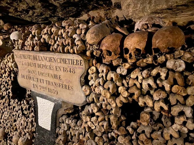 Paris: Small-Group Catacombs Tour with Skip-the-Line Entry - Should you book this Catacombs tour?