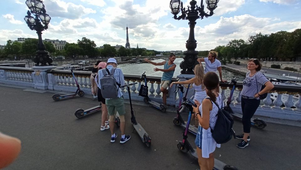 Paris: Small-Group E-Scooter Tour with a Local Guide - Place de la Concorde and the Champs-Élysées sprint: big-city energy on two wheels