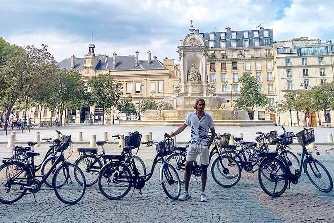 Paris Small Group Guided Bike Tour of Must-See Sights - Price and time: what $53.92 buys you in real life