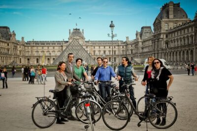 Paris Small Group Guided Bike Tour of Must-See Sights - Getting started at 13 Rue Brantôme: smooth meeting, quick launch