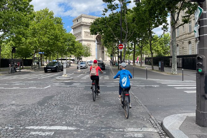 Paris: Small Group Highlights E-Bike Guided Tour - Stop 2 to 4: Pont Alexandre III, Petit Palais, and Grand Palais