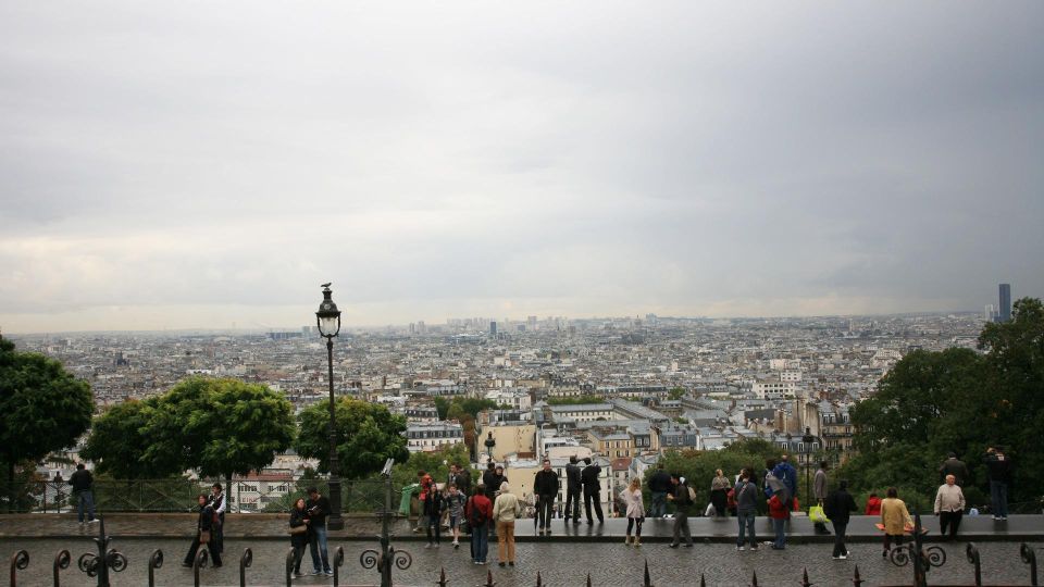 Paris: Small Group Moulin Rouge & Sacré Cœur Montmartre Tour - Logistics that actually matter on this route