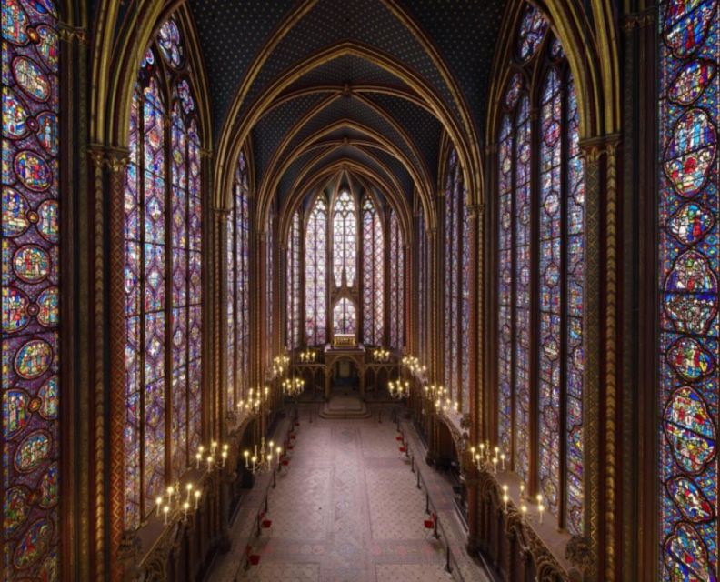 Paris: Ste Chapelle, Conciergerie Private Guided Tour +Entry - Sainte-Chapelle’s stained-glass effect, engineered for your attention