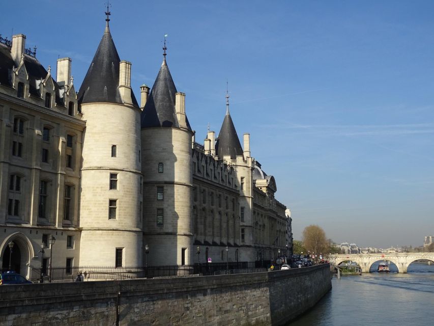 Paris: Ste Chapelle, Conciergerie Private Guided Tour +Entry - Who this tour fits best (and who should rethink it)