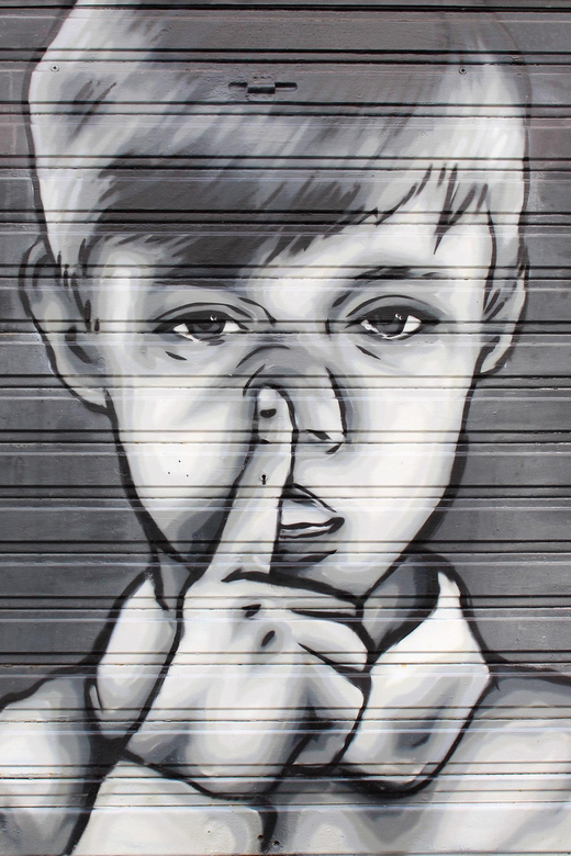 Paris Street Art at La Butte-aux-Cailles - The language factor: French-only guidance