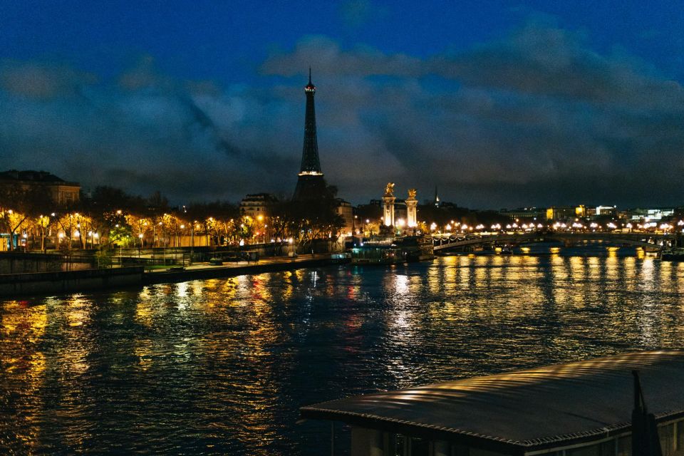 Paris: Sunrise Running and Sightseeing Group Tour - Why a sunrise run beats the usual Paris sightseeing