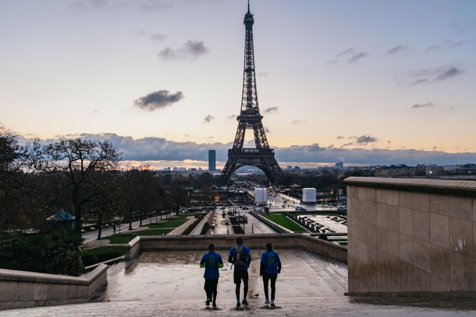 Paris: Sunrise Running and Sightseeing Group Tour - Champs-Élysées to the river crossings: staying fast, staying smart