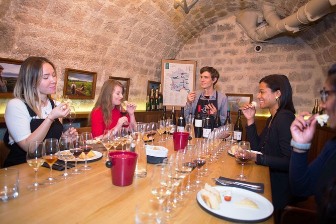Paris - Ten Wines and Ten Cheeses Tasting in a Royal Cellar - Timing and logistics for your Louvre-area afternoon