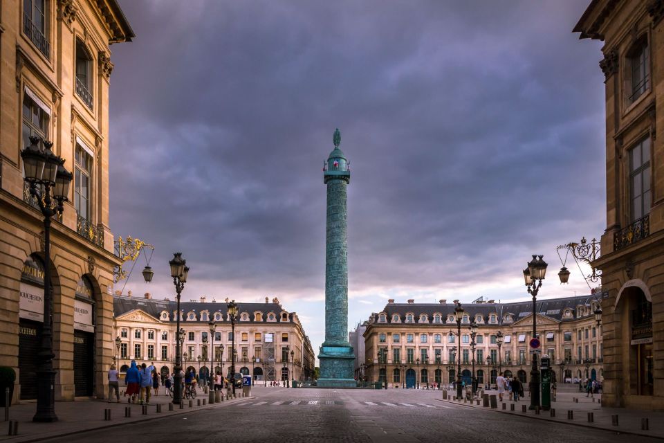 Paris: The Da Vinci Code Walking Tour with a Local Guide - Small group size (max 8) and why it changes everything