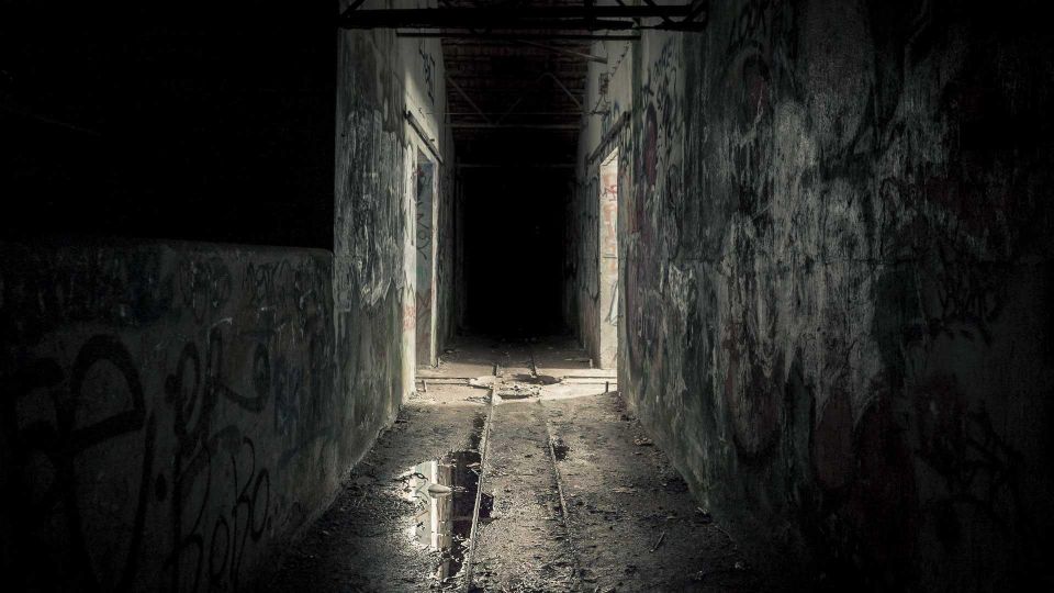 Paris: "The Live Thriller" Hunt down a Serial Killer - Language: English or French, and how to make sure you get it