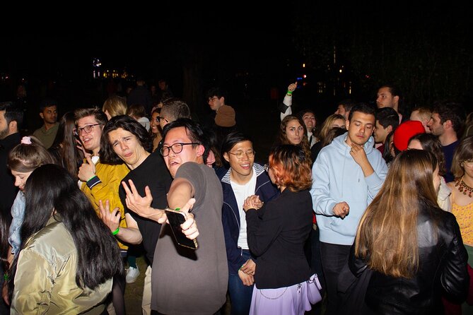 Paris: The Original Pub Crawl + Free Shots + VIP Club Entry - A few things to watch for before you step out