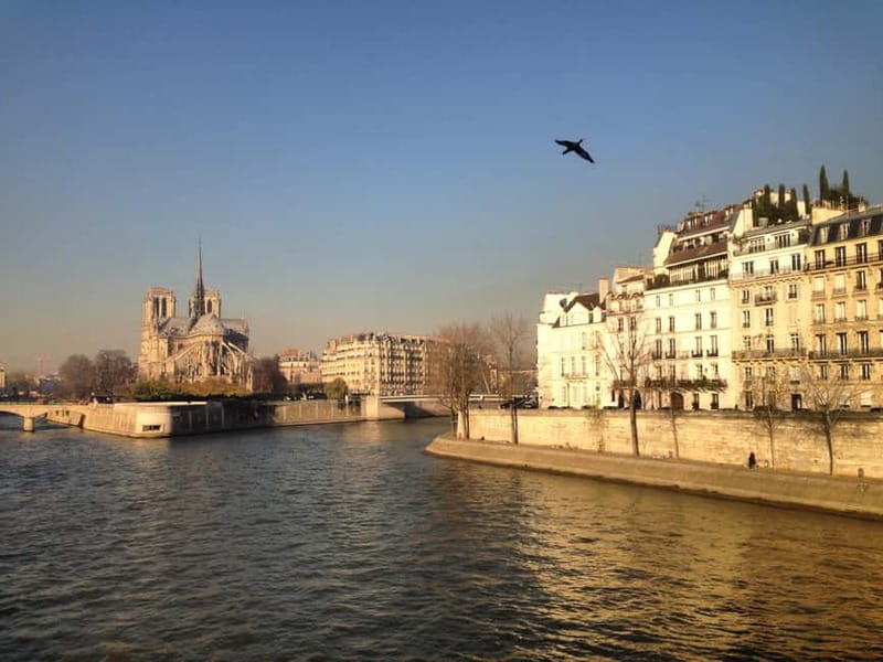 Paris: The vibrant city center and Le Marais - Meeting at Shakespeare and Company, then heading to the oldest Paris