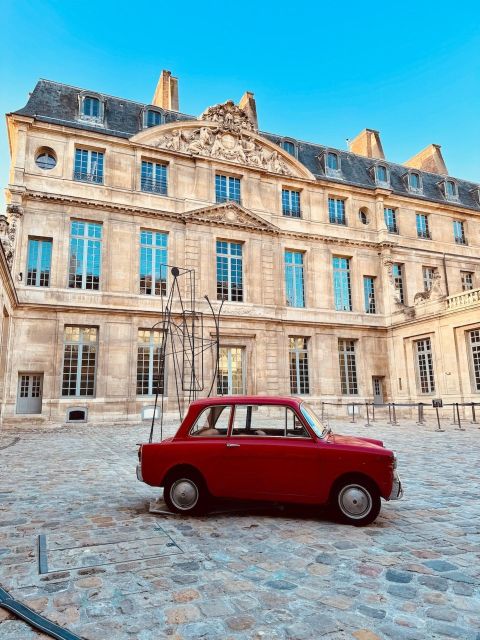 Paris: The vibrant city center and Le Marais - Le Marais: lively streets, a guided look at architecture, and balcony stories