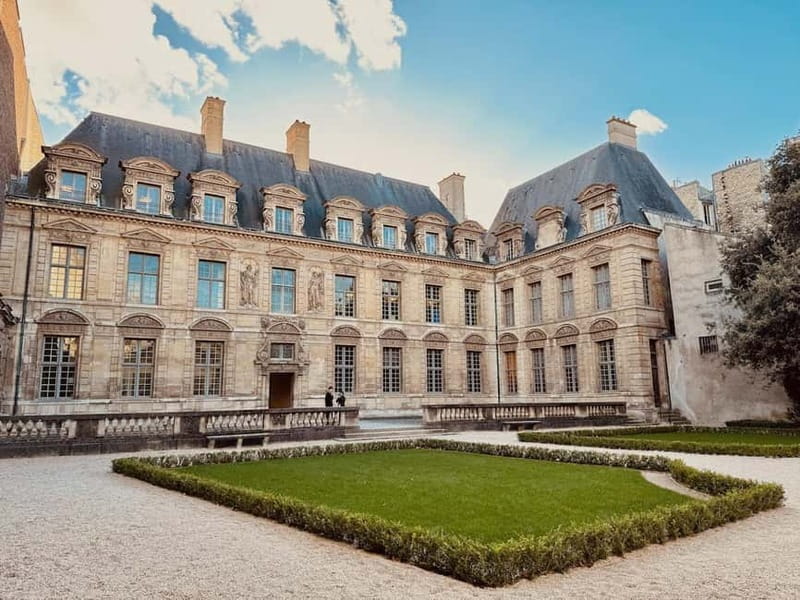Paris: The vibrant city center and Le Marais - Notre-Dame area start: Gothic architecture, photo moments, and street-level context