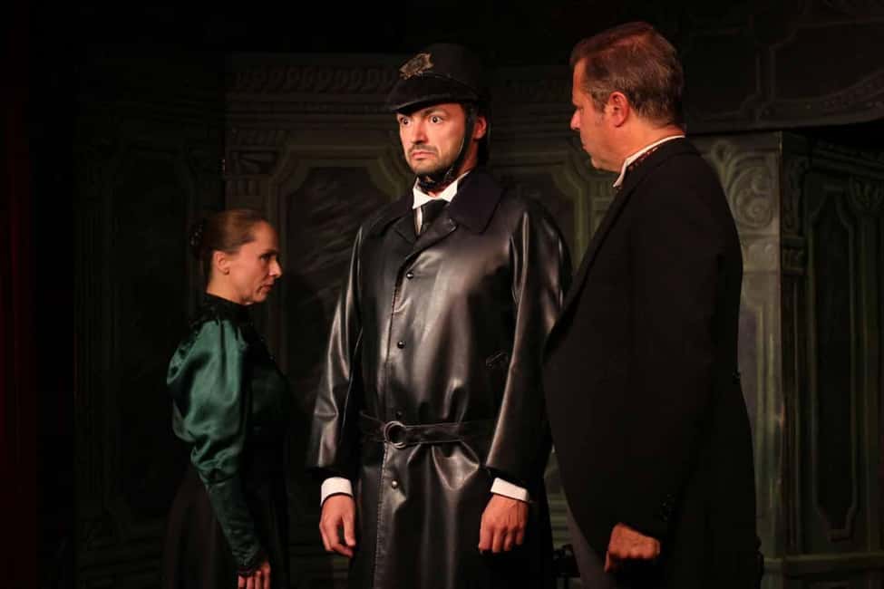 Paris: Theatre Package, The Lesson & The Bald Soprano - Getting there with minimal stress: Saint-Michel and Cluny options