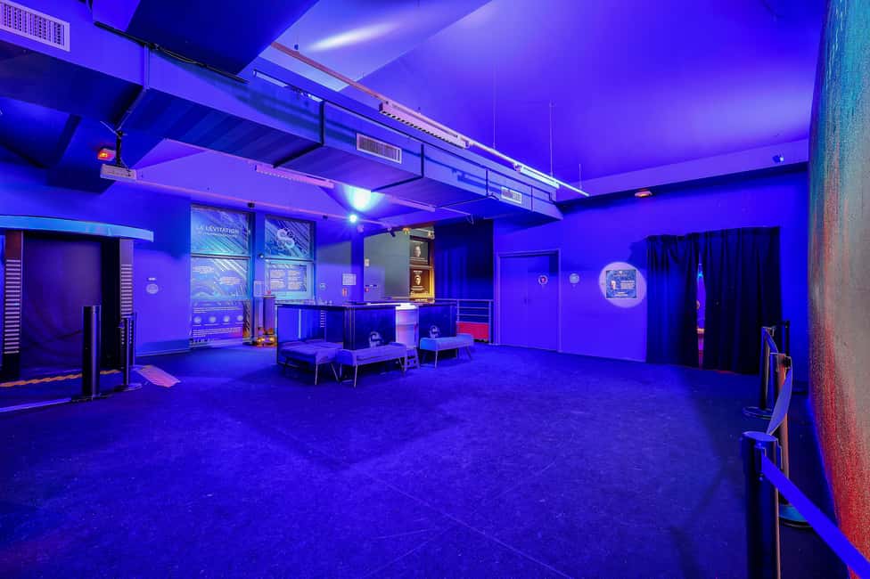 Paris: Ticket Entrance to Science Experiences Museum - The 90-minute flow: from universe edges to quantum tricks
