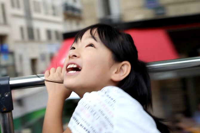 Paris Tootbus Kids Tour Sightseeing Live Guided Tour - Paris, Made Manageable in 90 Minutes