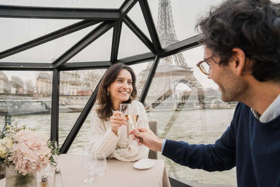 Paris : Valentine's Day Diner Cruise on the Seine river - Practical Tips That Improve Your Evening