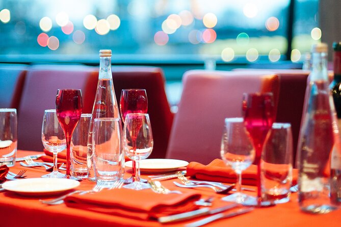 Paris Valentine's Day Dinner Cruise by Bateaux-Mouches - Port de la Conférence at 8:30 pm: How to Set Yourself Up