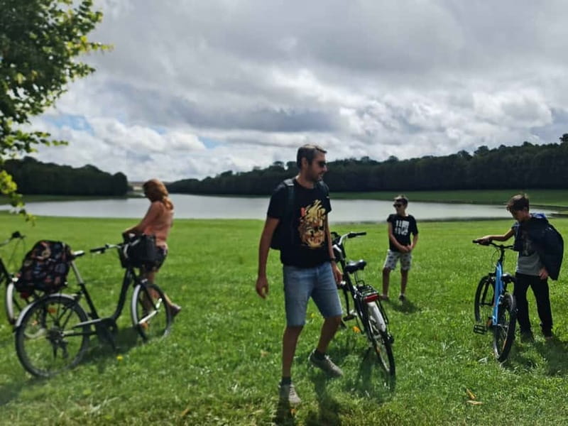 Paris: Versailles Golf Cart & Bike Tour with Palace Entry - Switching Gears: Bikes to the Trianons via the Grand Canal
