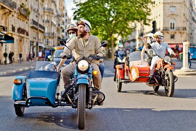 Paris Vintage Sidecar Tour – Emily in Paris highlights - Luxembourg Gardens: romance and real Paris pacing