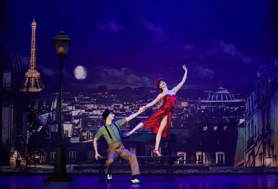 Paris: VIP Dinner and Cabaret Show at Paradis Latin - L’Oiseau Paradis after dinner: what the show actually delivers