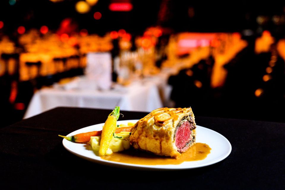 Paris: VIP Dinner and Cabaret Show at Paradis Latin - Golden Square value: why the best seats are a big deal at cabaret prices