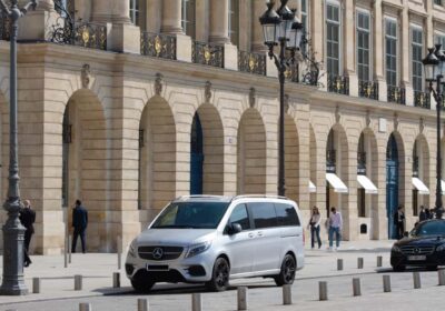 Paris VIP: Landmarks & Sightseeing Chauffeur Driven Tour 3hr - Comfort Details That Make a Difference: Chargers, Water, and Weather Sense