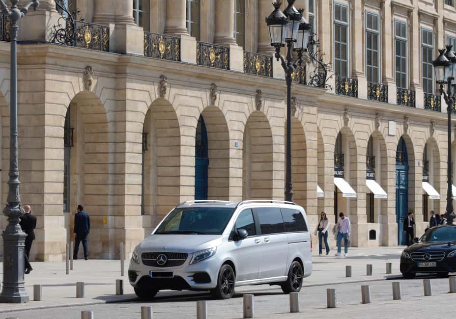 Paris VIP: Landmarks & Sightseeing Chauffeur Driven Tour 3hr - Comfort Details That Make a Difference: Chargers, Water, and Weather Sense