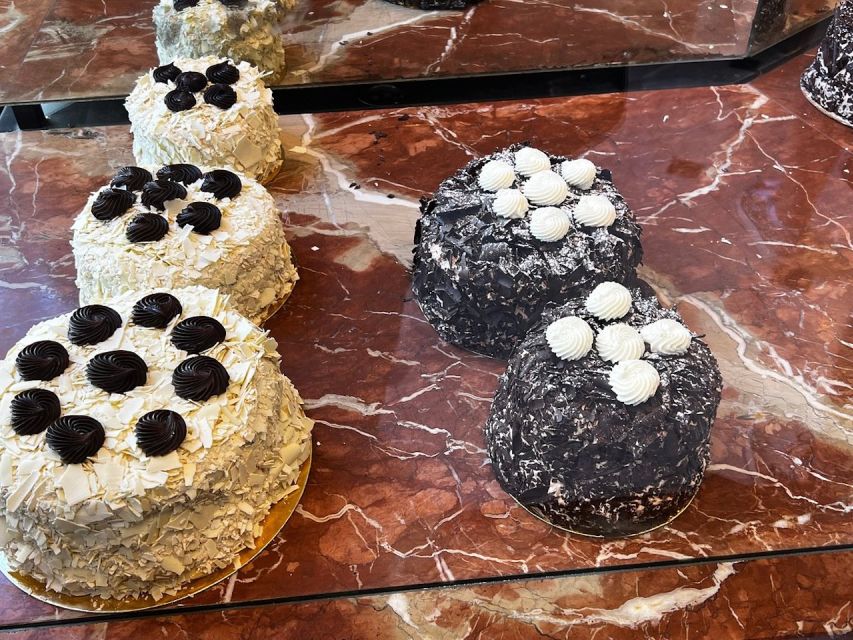 Paris: Walking Food Tour with Cheese, Wine and Delicacies - Who this tour suits best (and who should think twice)
