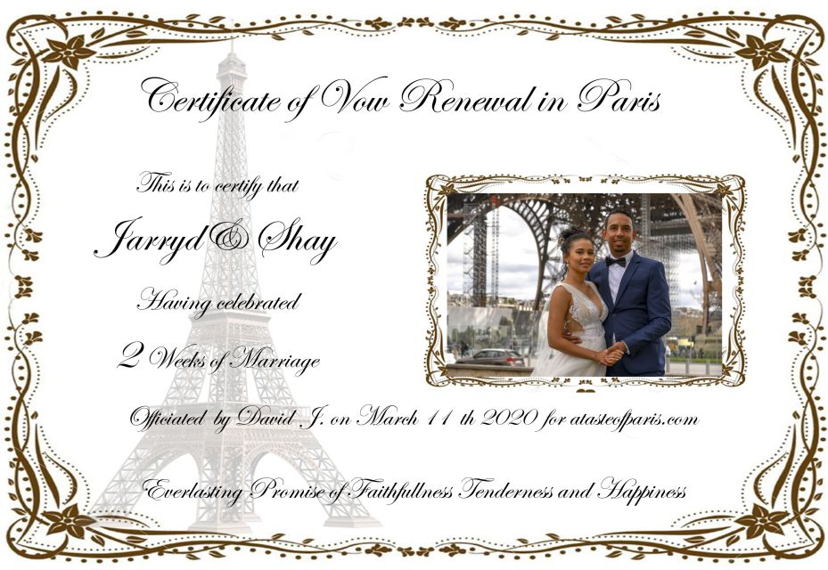 Paris: Wedding Vows Renewal Personal Photo or Video Shoot - Meeting at the Carousel of the Eiffel Tower without the stress