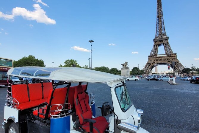 Paris with a Tuk Tuk - Private 2-Hour TukTuk Tour - Stop 1: Eiffel Tower in a Tight 5 Minutes