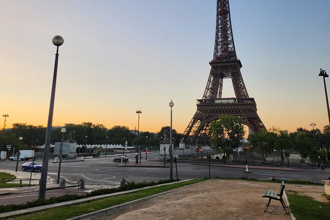 Paris Without People - Sunrise Bike Tour & Breakfast - Sunrise + Trocadéro = Eiffel Tower photos without the crowd mess