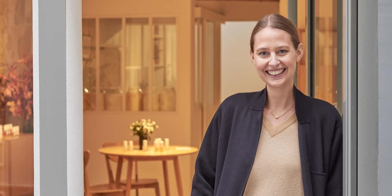 Paris: Workshop 100% Organic Lip Care - Learning the Basics: Lip Skin, Needs, and Gentle Gestures