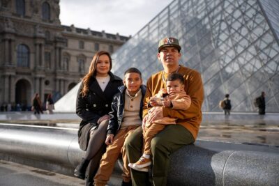 Paris: Your Own Private Photoshoot at Louvre Museum - Meeting at Cour Napoléon and the Pyramid: the part you can’t wing
