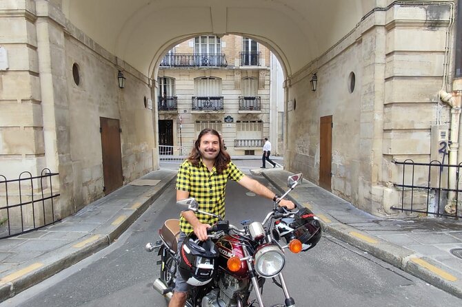 Parisian Monuments & Hidden Gems: A Thrilling Motorbike Tour - Montmartre: the best payoff for the ride