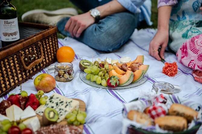 Parisian Romantic Picnic - Price and value: is $222.89 for one hour actually worth it?