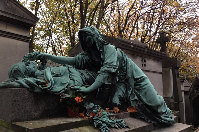 Pere Lachaise Cemetery Paris - Exclusive Guided Walking Tour - Weather, security, and why your route might shift