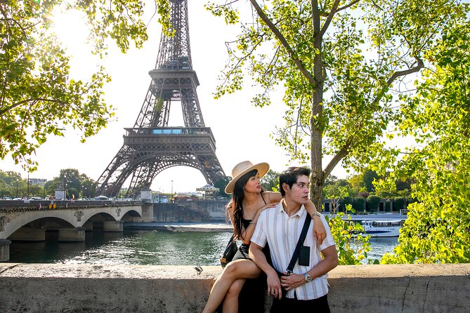 Photo Session Around Eiffel Tower - Getting your photos fast: 60 edits in 48 hours