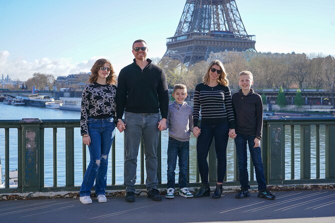 Photo Session in Paris - Photographer at the Eiffel Tower - Stop 2: Trocadéro steps for classic posture and Eiffel placement