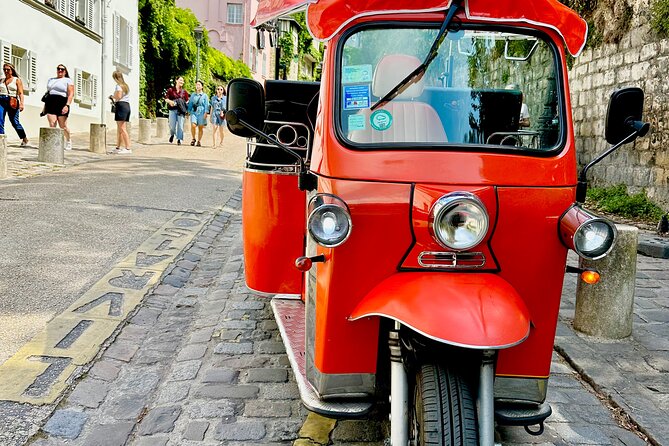 Premium private tour of Paris in an Electric TukTuk (4 hours) - Price and logistics: what $564.69 means for a group of six
