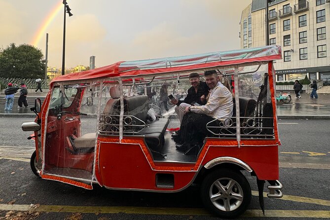 Premium private tour of Paris in an Electric TukTuk (4 hours) - The real star: your driver and the photo advantage