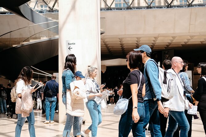 Priority ticket without waiting for the Louvre Museum - Physical effort and practical comfort