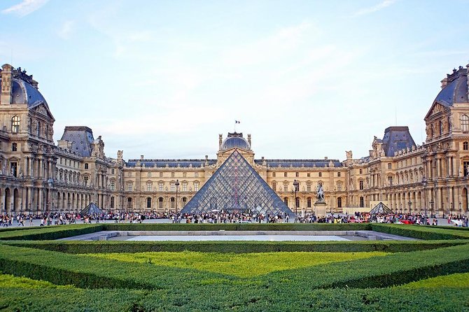 Private 3-hour tour in Louvre Museum with official tour guide - Meeting point and practical flow at the Louvre