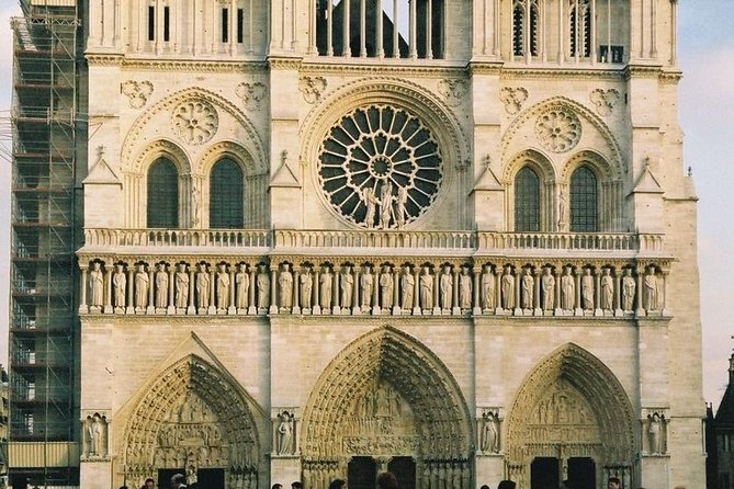 Private 4-hour city tour of Paris with driver and official guide - Notre-Dame from the outside: fast context, no entrance ticket included